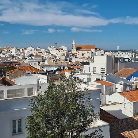 Old Town And Sea View Apartment